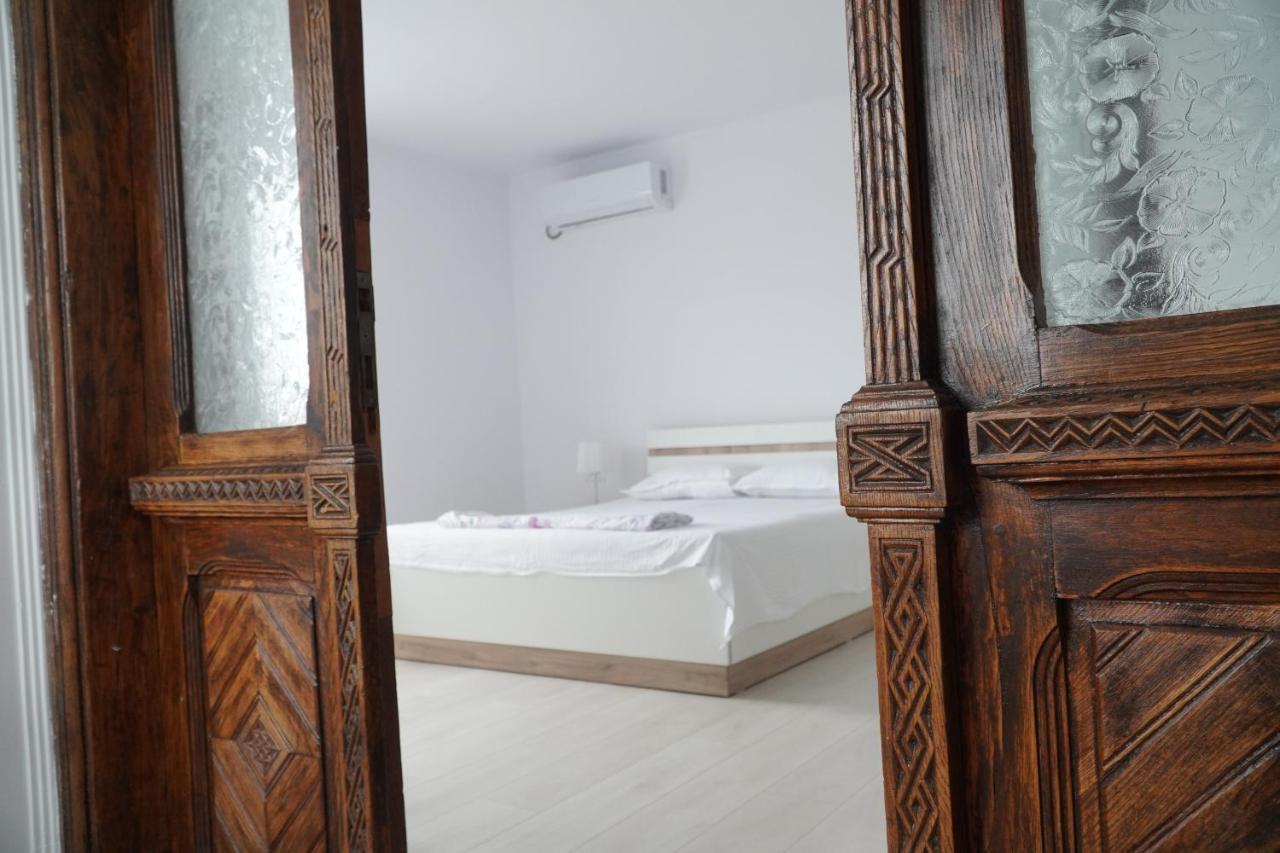 Vila Exclusive Târgu Jiu المظهر الخارجي الصورة